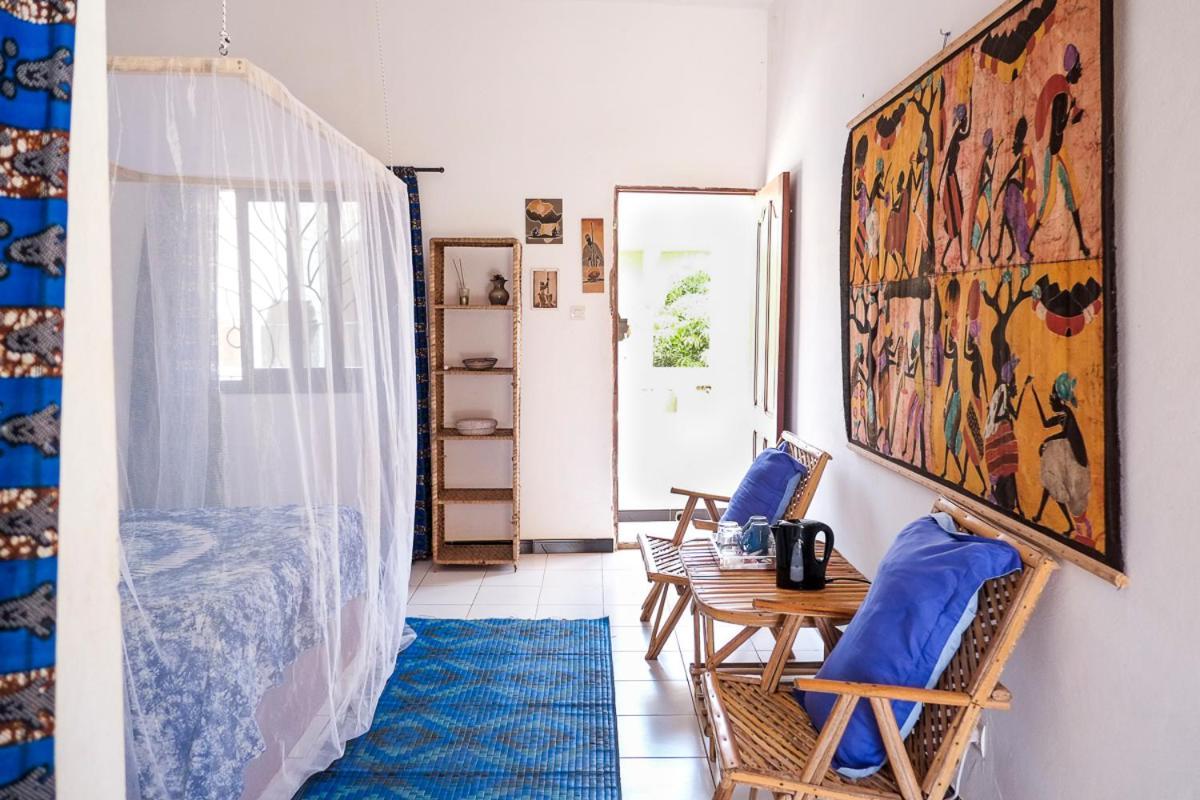 Keur Dofie Bed & Breakfast Toubab Dialaw Exterior photo