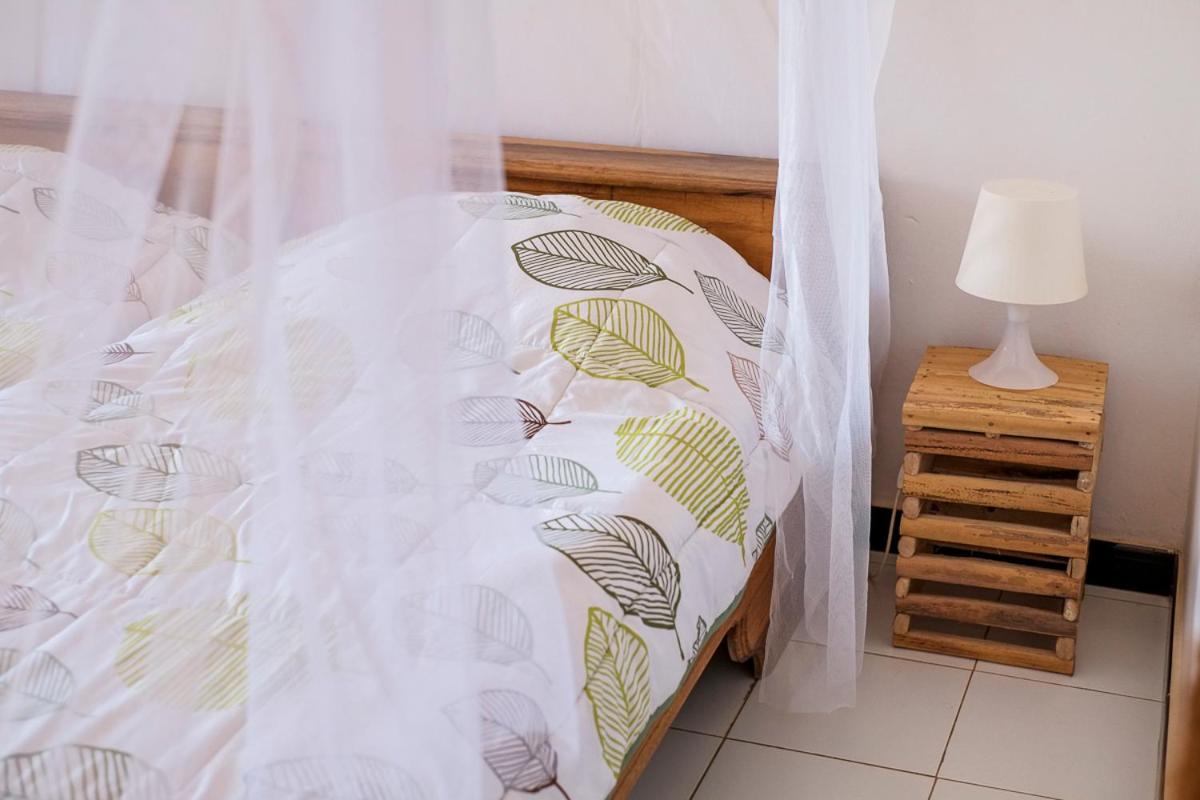 Keur Dofie Bed & Breakfast Toubab Dialaw Exterior photo