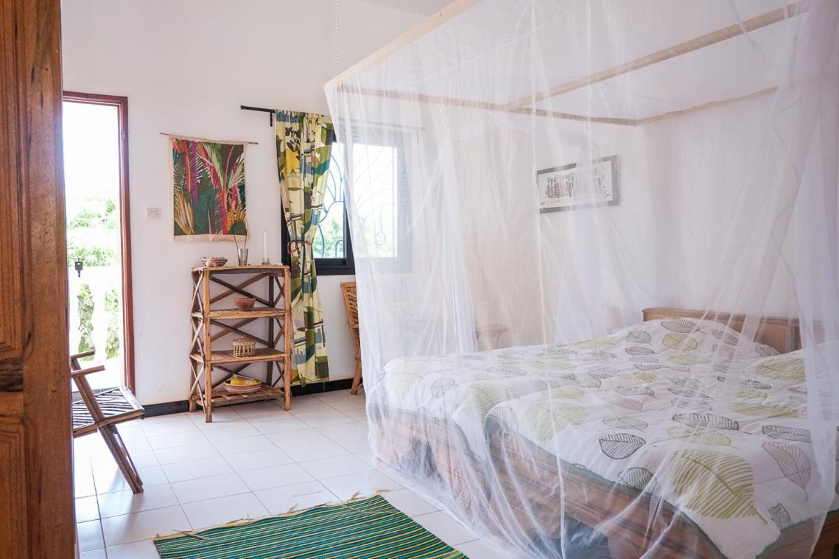 Keur Dofie Bed & Breakfast Toubab Dialaw Exterior photo