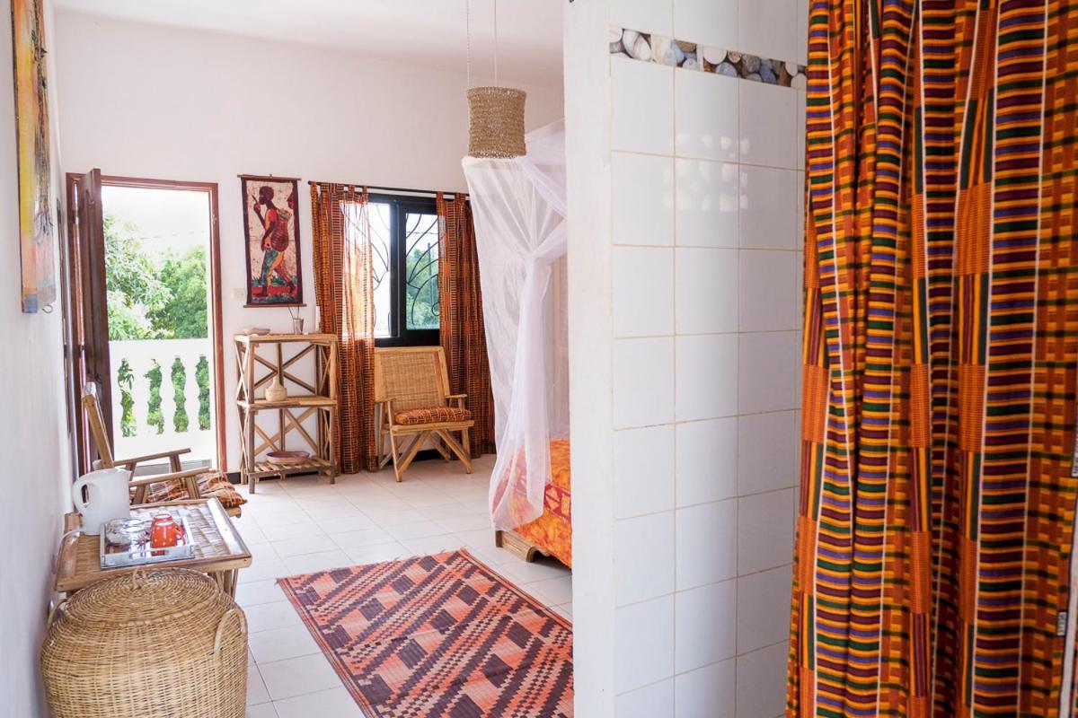Keur Dofie Bed & Breakfast Toubab Dialaw Exterior photo