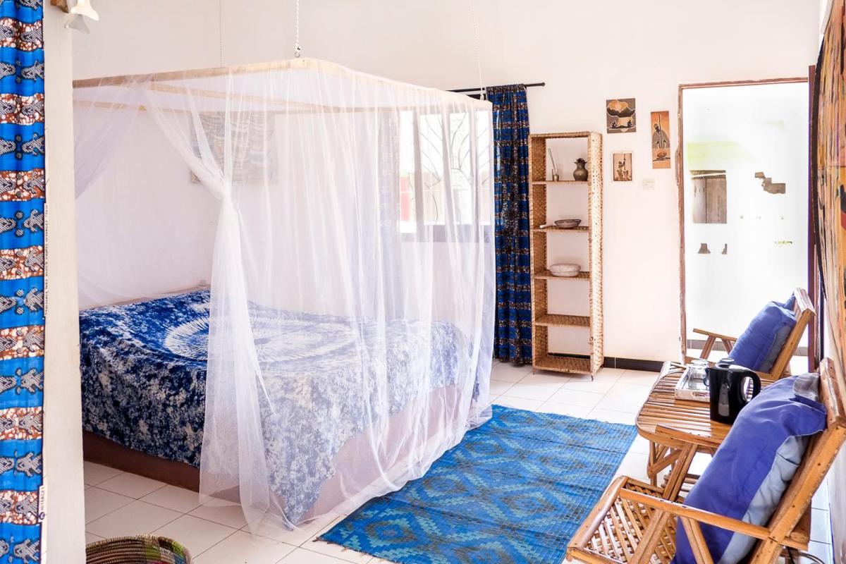 Keur Dofie Bed & Breakfast Toubab Dialaw Exterior photo