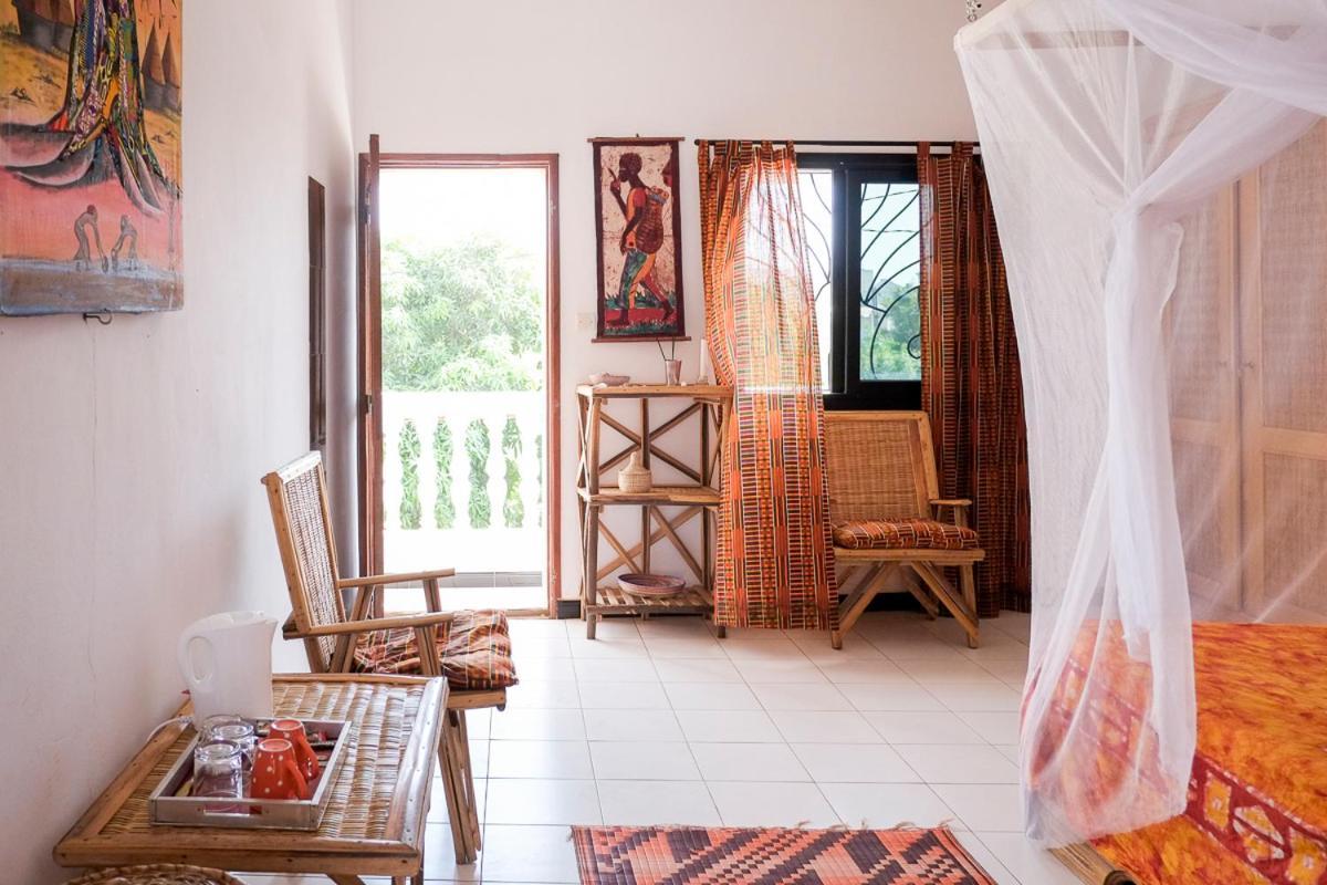 Keur Dofie Bed & Breakfast Toubab Dialaw Exterior photo